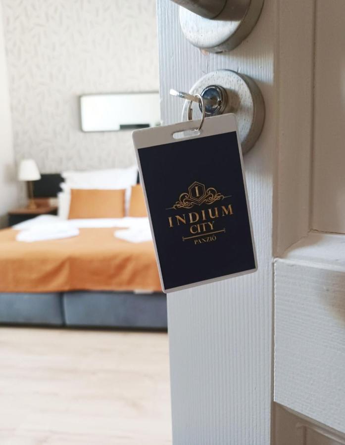 Indium City Panzio Eger Ngoại thất bức ảnh